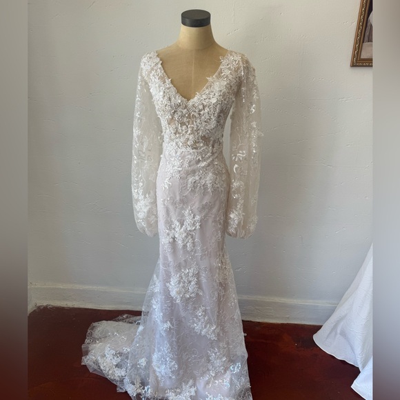 Amelia sequin wedding gown - Picture 1 of 6